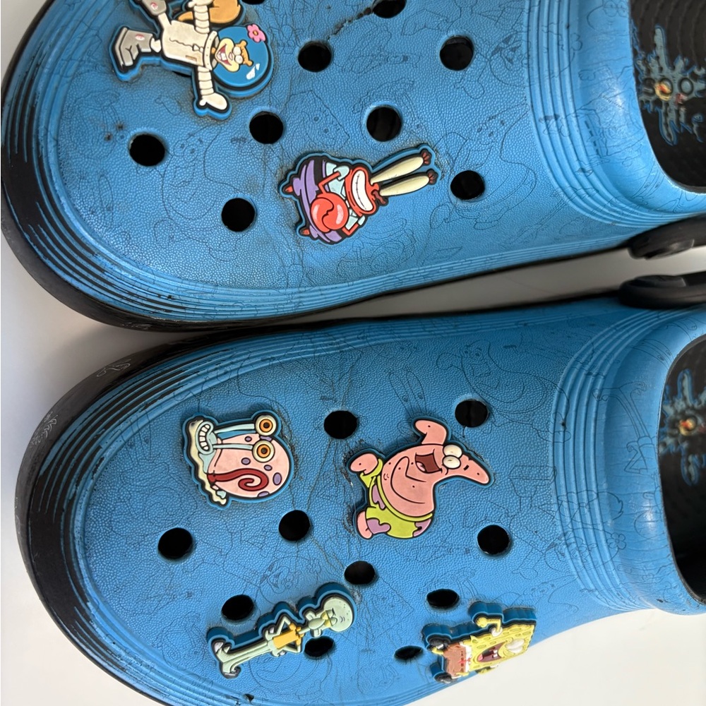 CROCS SpongeBob SquarePants limited edition crocs size J6